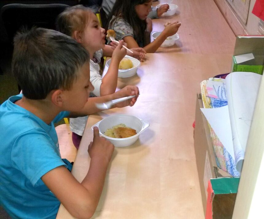 Obiady dla dzieci z „Misia” podczas półkolonii